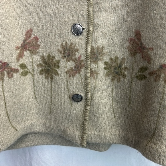 Woolrich Women’s Floral Pure Wool Button-Up Heavy Sweater Cardigan Size XL - Picture 2 of 6